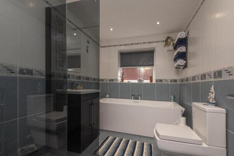 33 - 23 Barugh Lane S75 1LH.jpg