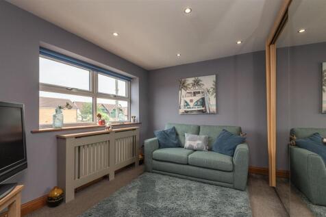 37 - 23 Barugh Lane S75 1LH.jpg