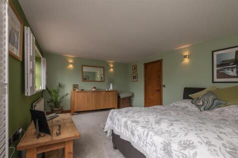 32 - 23 Barugh Lane S75 1LH.jpg