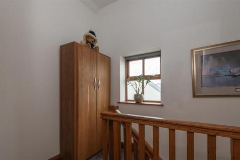 50 - 23 Barugh Lane S75 1LH.jpg