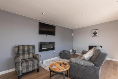 25 - 15 Pontefract Road S72 8AY.jpg