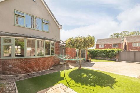 03 - 15 Pontefract Road S72 8AY.jpg