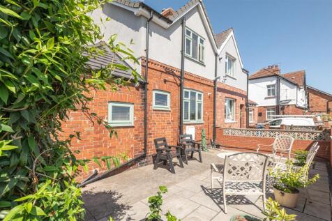 14 - 15 Pontefract Road S72 8AY.jpg