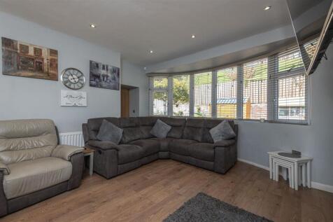 51 - 15 Pontefract Road S72 8AY.jpg