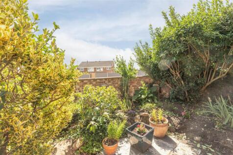 38 - 15 Pontefract Road S72 8AY.jpg