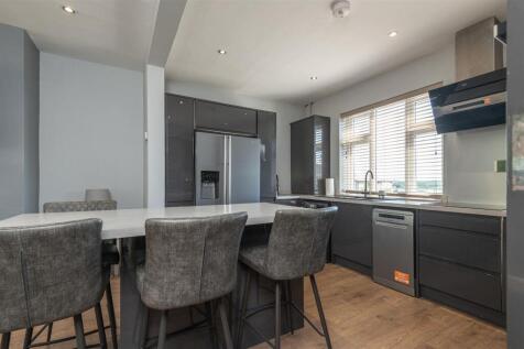 44 - 15 Pontefract Road S72 8AY.jpg