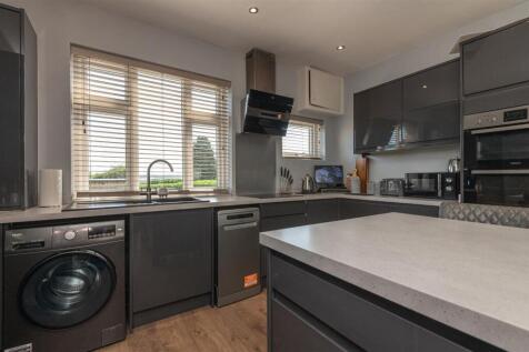 47 - 15 Pontefract Road S72 8AY.jpg