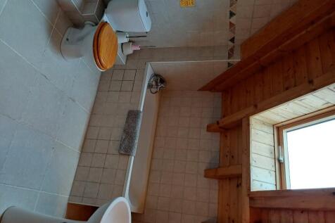 Top floor bathroom