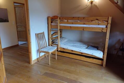Bunk room (brm 8)