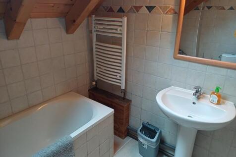 Top floor bathroom