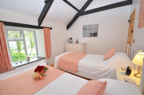 Such pretty bedrooms.JPG