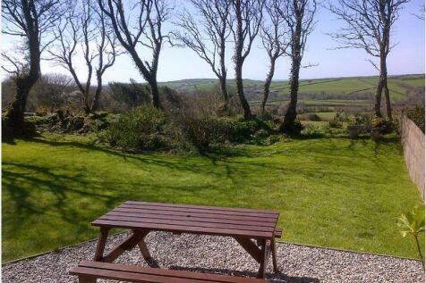 Al fresco dining in your own enclosed garden.JPG
