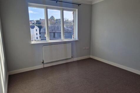 WhatsApp Image 2025-11-19 at 15.31.08_9fe0f296.jpg