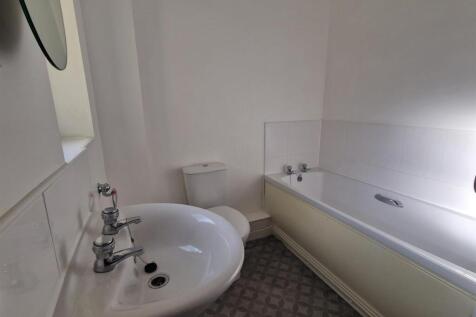 WhatsApp Image 2025-11-25 at 13.36.04_235b7e62.jpg