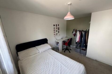 Bedroom1.jpg