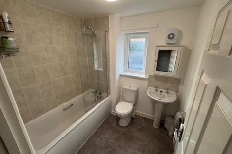 Family Bathroom.jpg