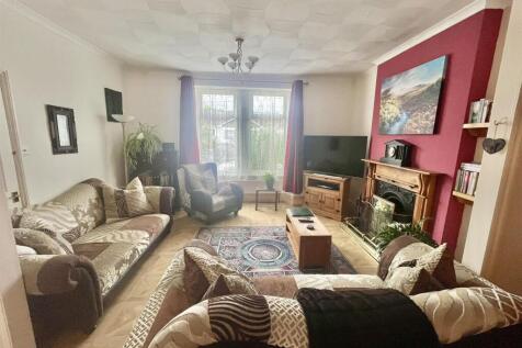 LIVING ROOM / DINER