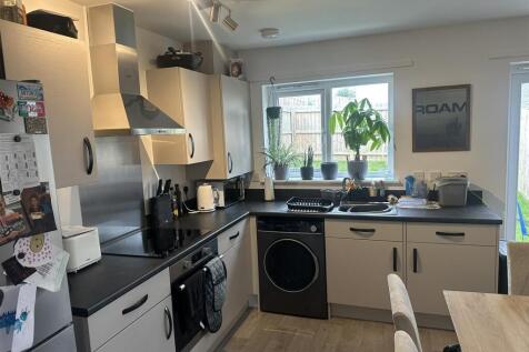 34 Kew Vara Kitchen.JPEG