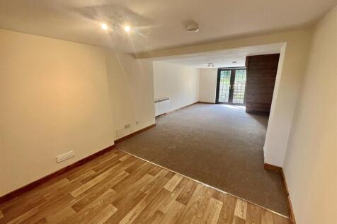 LIVING ROOM / DINER