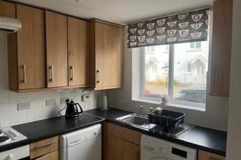 Kitchen2.jpg