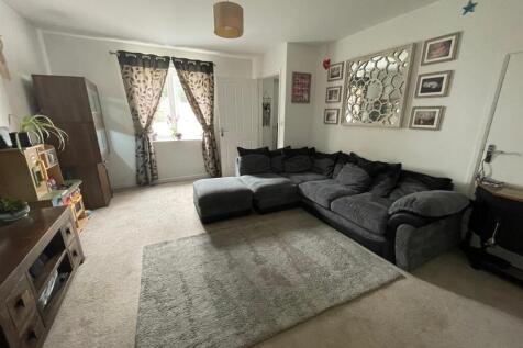 Front room 3.jpg