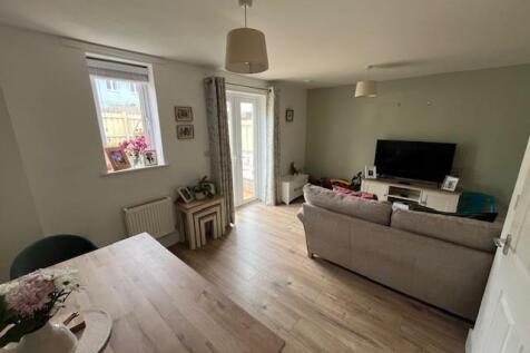 Living Room.jpg