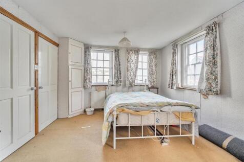 Rose Cottage BEDROOM.jpg