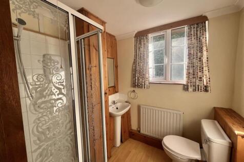Shower Room Annexe