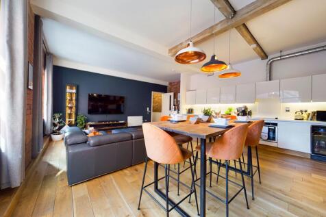 Kitchen / Dining