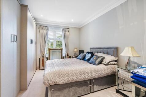 bedroom 2.jpeg