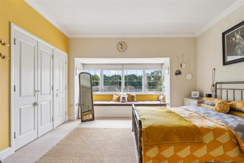 master bedroom.jpeg