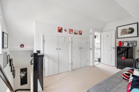 top bedroom.jpeg
