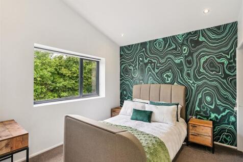 bedroom 2.jpeg