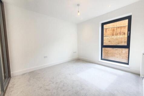 1 Double Bedroom