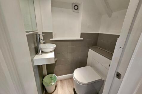 WC GROUND FLOOR