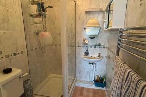 En Suite Shower