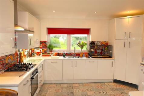 Kitchen /