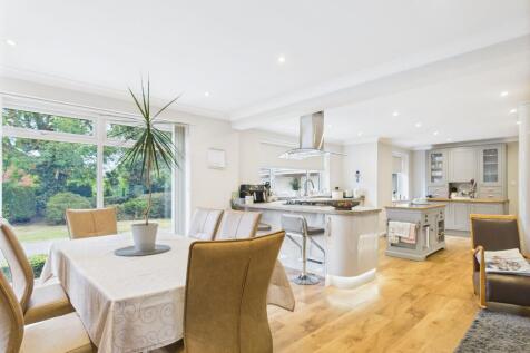 Kitchen / Lounge / Diner