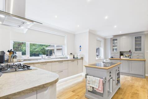 Kitchen / Lounge / Diner