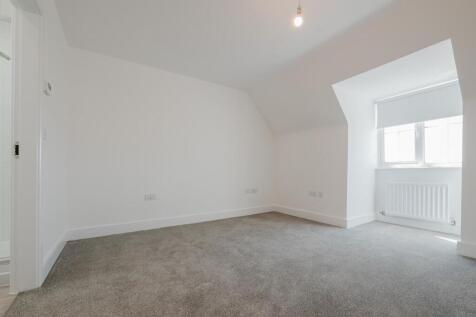 Bedroom 4.jpg