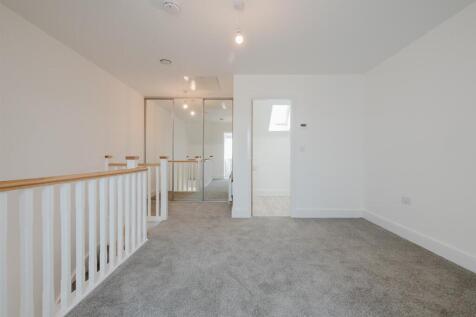 Bedroom - Top Floor.jpg