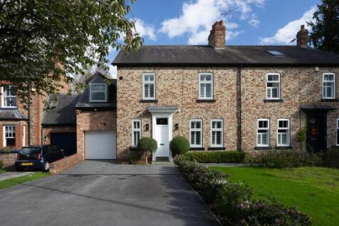 93 Station Road-03 External