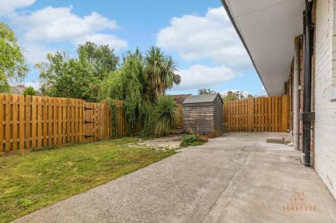 72 beech avenue  110-1543