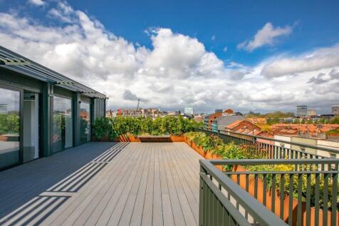 TERRACE.jpg