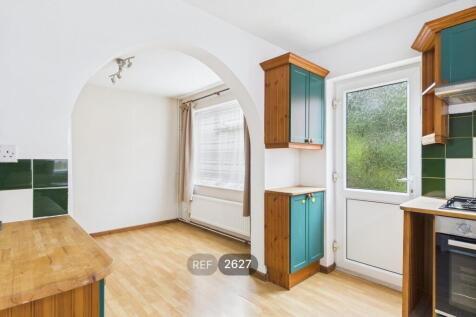 Kitchen / Dining area