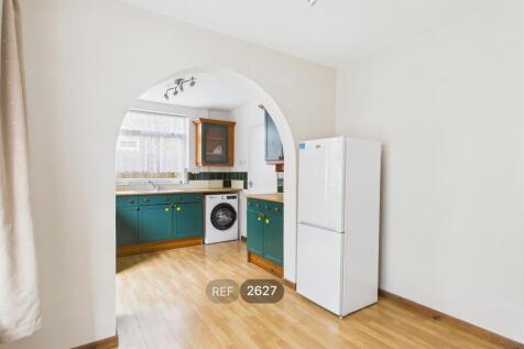 Kitchen / Dining area