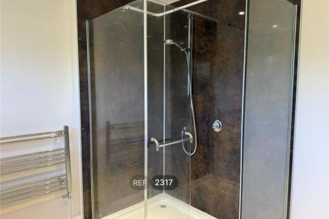 En suite bathroom