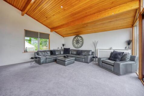 LOW_CROFT_BALMORE_007.JPEG