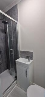 R1_Shower.jpg