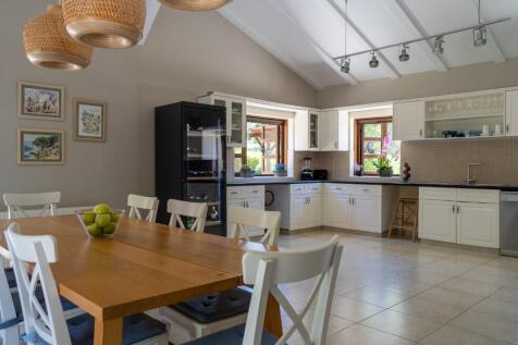 Equipped Kitchen